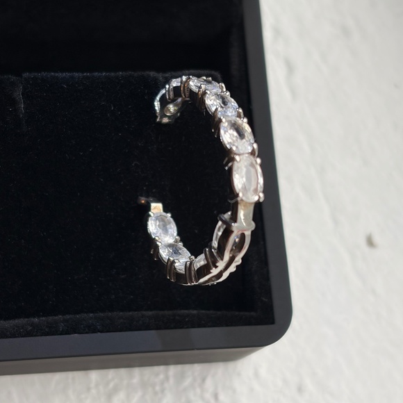 Two solo sterling silver hoop earrings: Cambodian Zirkon & Green Amethyst - Picture 6 of 13